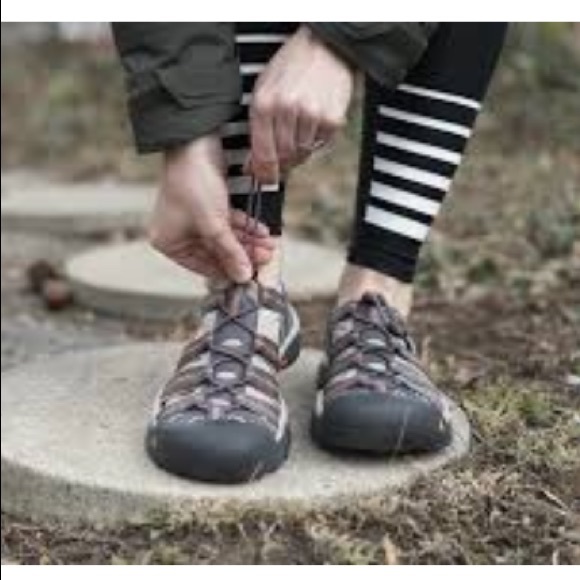 KEEN🍂🍁 Newport H2 Sandals Womens Size 8 - Picture 3 of 11